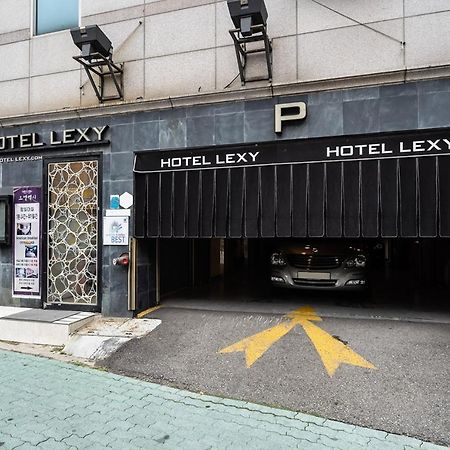 Guri Lexy Hotel Exterior foto
